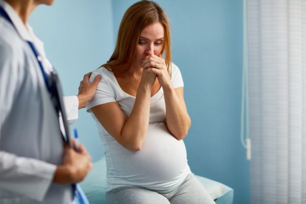 pregnant woman with epilepsy symptoms